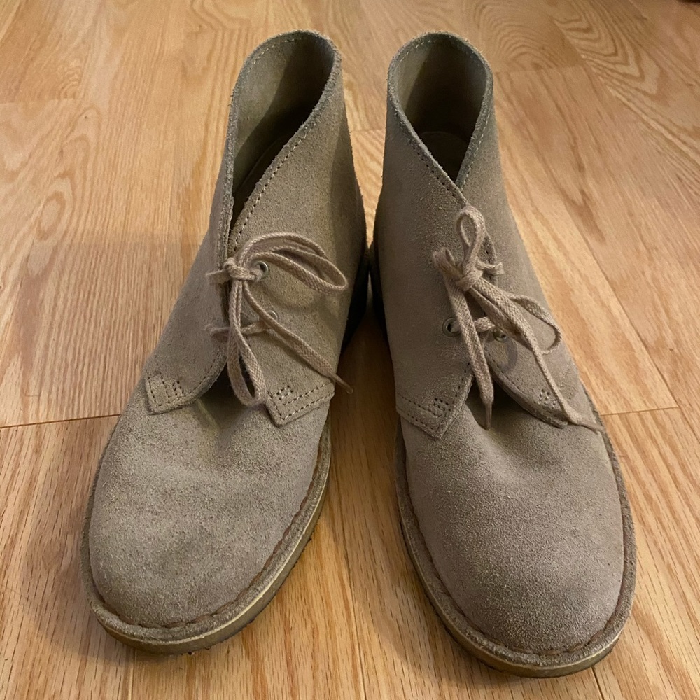 Clarks Desert Boot size 8